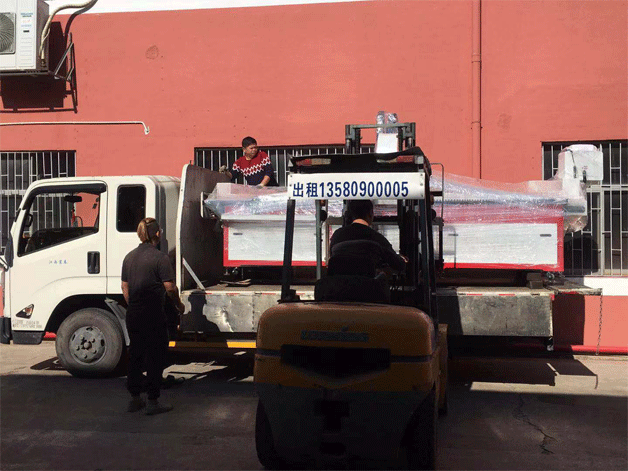 數(shù)控鉆孔攻絲機(jī)出貨浙江！